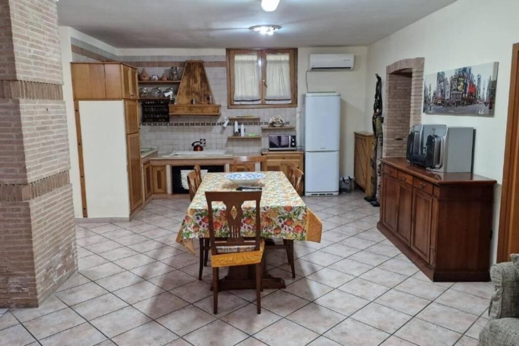 Casa Erre Apartment Lusciano Ngoại thất bức ảnh